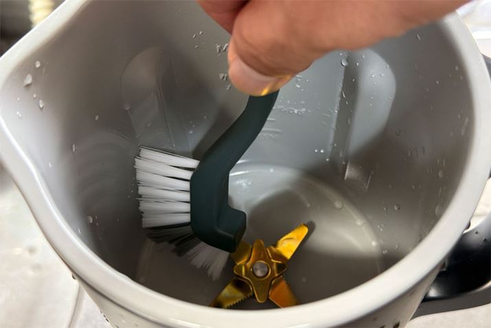 �~�[�g�\�[�X�̒�������A�uCLEAN�v���[�h1��ł��̂Ƃ���B�C�ɂȂ鉘�ꂪ�c���Ă�����A��p�u���V�ŃU�b�Ƃ������OK�ł�