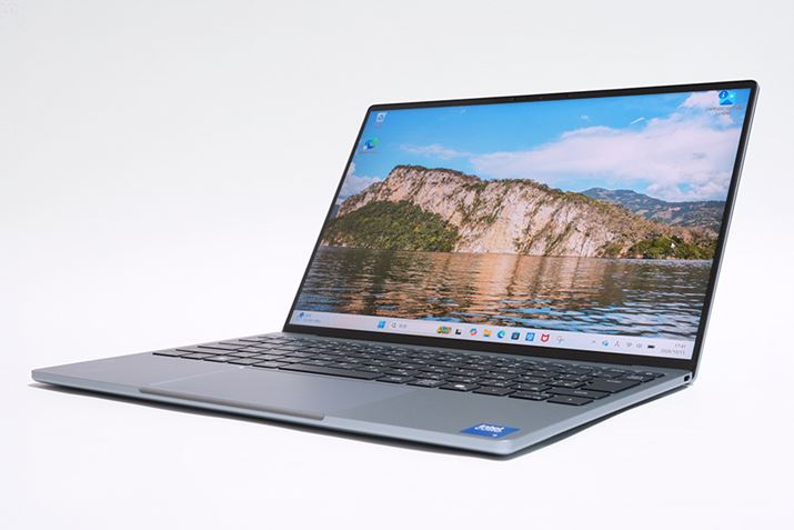 �uXPS�V���[�Y�j��Ŕ��E�Ōy�ʁv�����������A�f����13.4�C���`���o�C���m�[�gPC�uXPS 13�iDX13260�j�v 