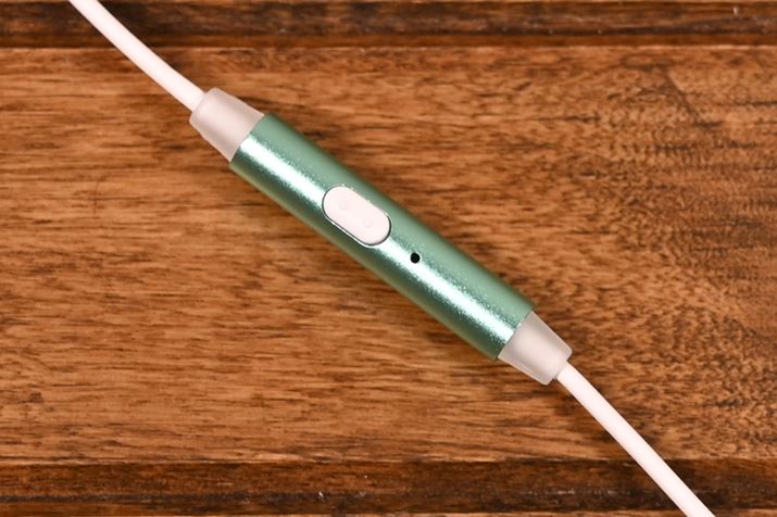 AZLA�uTRINITY USB-C�v�̃C�����C�������R��