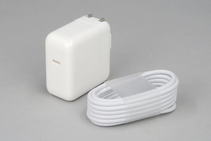 29W USB-CdA_v^[USB-C[dP[uBEH[}Eg^CvŁAP[u͓Ȃ