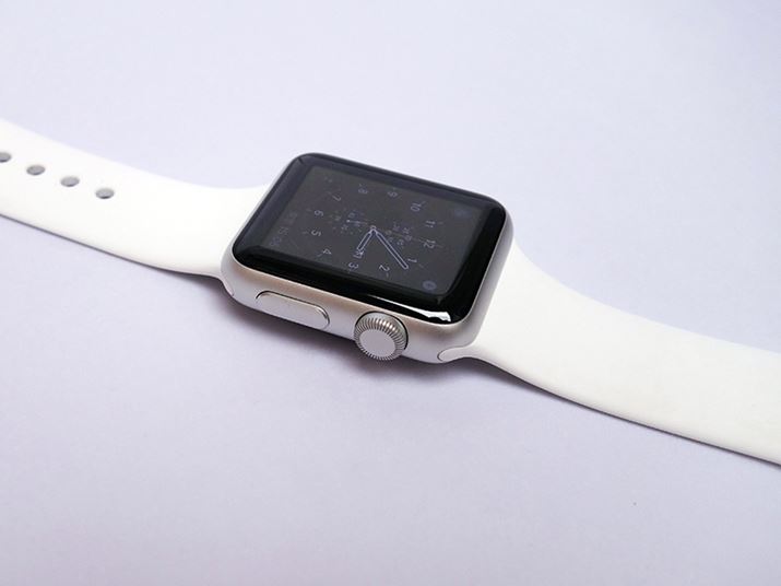 ͖{̉̃fW^NEijƃTCh{^Aă^b`pl̉ʂōs܂