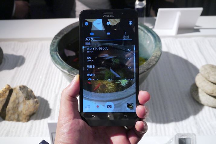 1300f̃AEgJ𓋍ځBzCgoXISOȂǂJX^}CYł