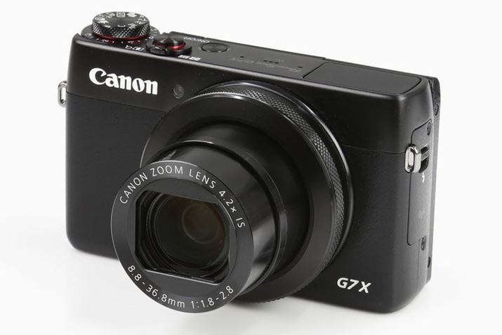 PowerShot G7 X�́A35mm�����Z��24mm�`100mm�̉�p�ɑΉ�������w4.2�{�Y�[�������Y���̗p