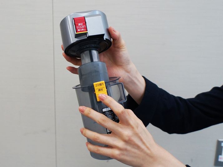 �_�X�g�J�b�v�ɗ��܂����S�~��p������ۂ��A����قƂ�ǉ������ɍς�