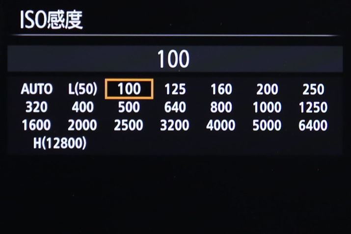 x͏pISO100`ISO6400ɑΉBgݒŁALiISO50jHiISO12800jIׂ