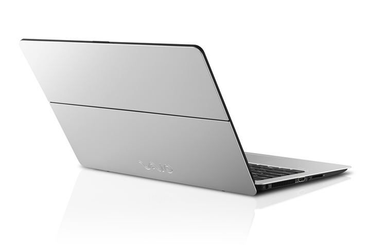 �J���[�̓u���b�N�ƃV���o�[��2�F�B�ʐ^�̓V���o�[���f��