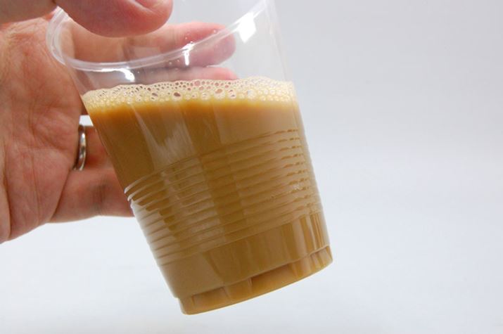 pbP[W̔F̃C[Ŵ܂܂̒gBGiW[hN̖ʉe͂͂A܂Ȃ