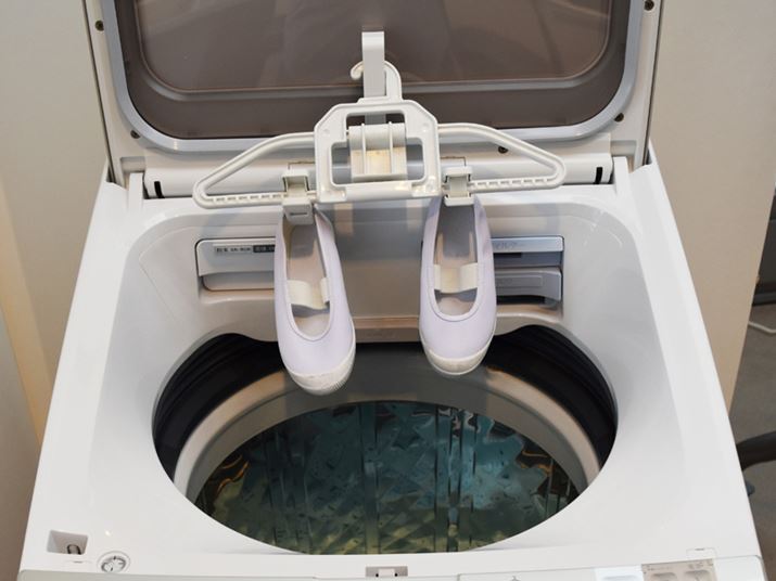 V}ĊߗނłȂACԂ牺ĊƂ\