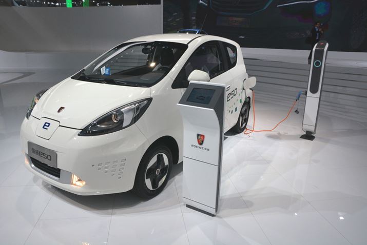 �����u�����h�̓v���O�C���n�C�u���b�h�Ԃ�EV���������ďo�W����