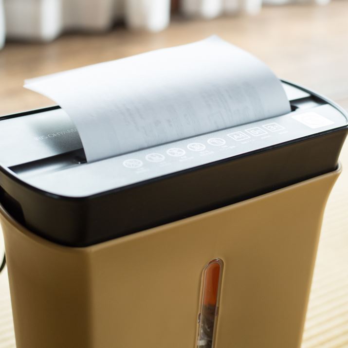 xA4Rs[p5łVb_[uP5GCv́AItBXɂƒpɂd󂵂