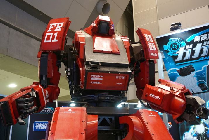 dH̐l^lr{bguN^XvłB3.8[g̋働{bgŁAۂɐl荞݁As邱Ƃł܂