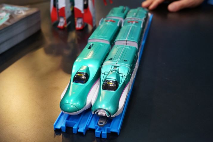 ^Jg~[̃v[uS-03 E5nV͂ԂvAÉuVJIE5 ͂Ԃvł