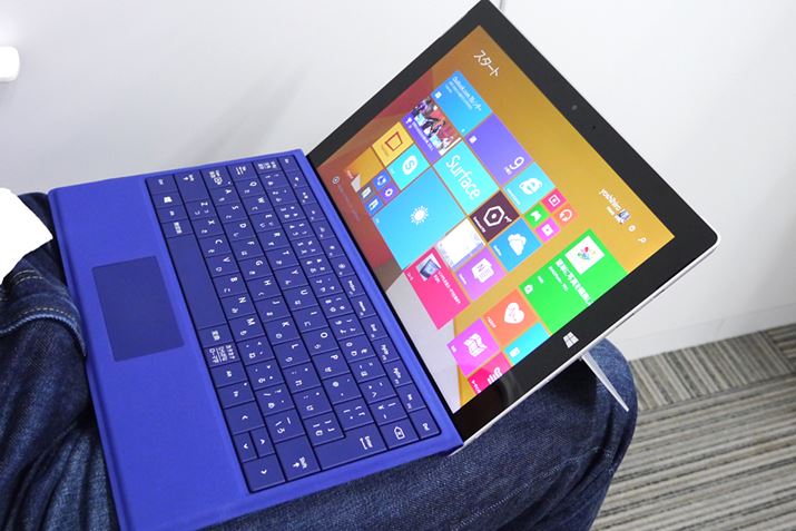 Surface Pro 3RpNgȂ̂ŕG̏ɒuĂ̍Ƃ₷