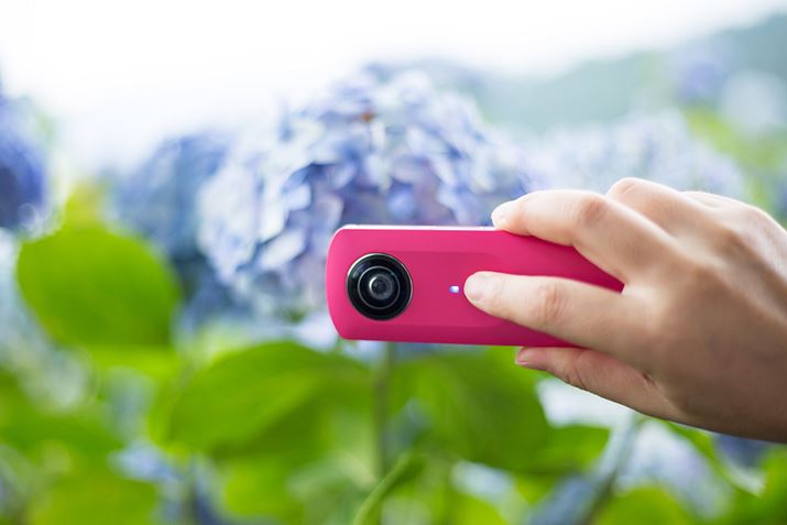 RICOH THETA m15