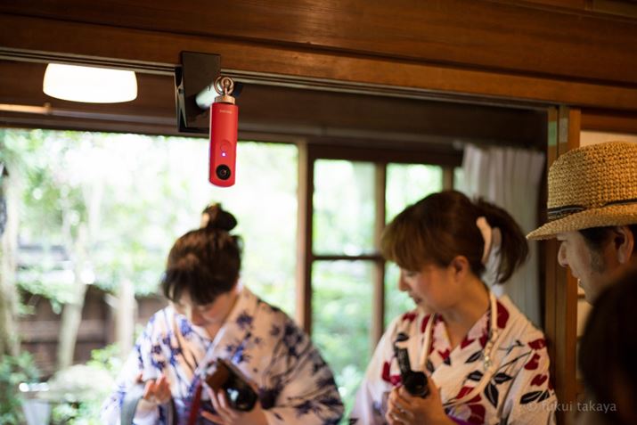 ߎBeCxg̗lq5ԊuŃC^[oBe