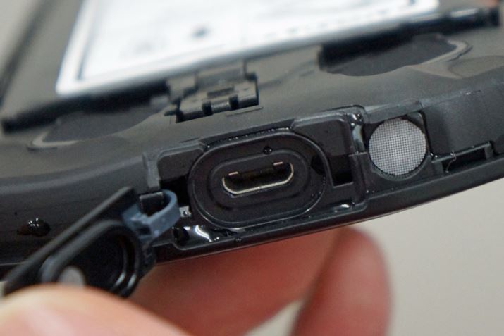 microUSB|[ĝ͖hEhoΉA]T邱Ƃ≖΍̂߃LbvĂ