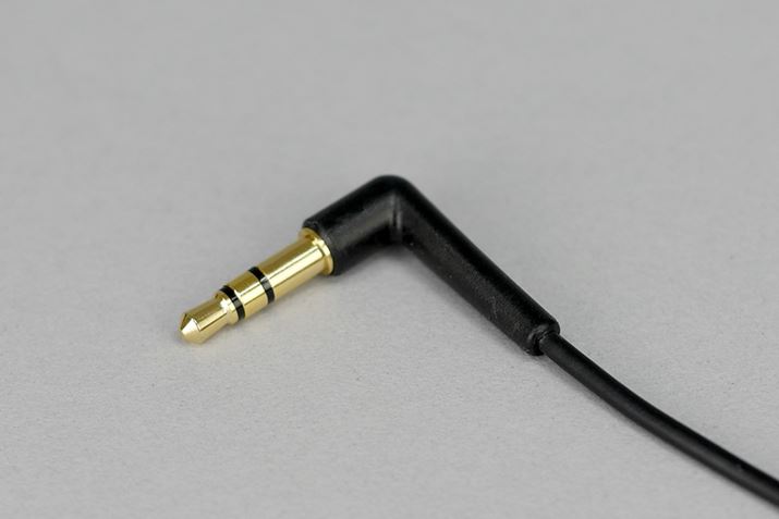 vOL^ŃP[u̍͂قڂ̂܂܂̏Ԃ