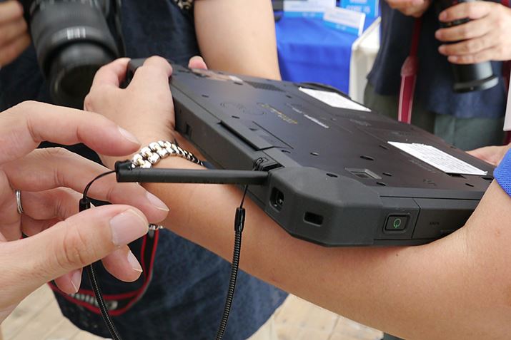 X^CXył̑\By͖{̂Ɏ[ł