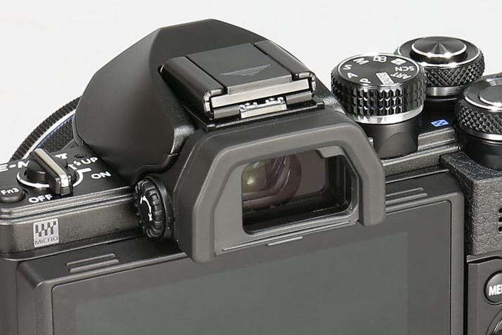 EVF́A236hbg̗L@ELfoCX̗pقA{1.23{i35mmZ0.62{jɌ