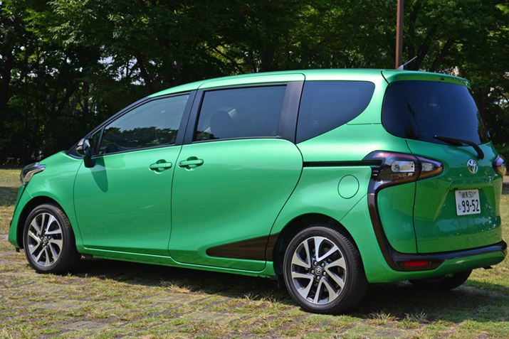 IȃfUCƗ֐̍ȂǂŁA蕝L[U[̎xW߂ȗvfl܂Ă