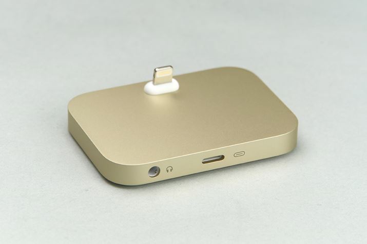 wʂɃwbhzo͂LightningRlN^𓋍ڂ