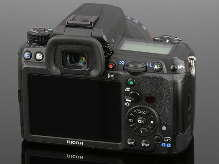 Eł̑𒆐SƂAfW^჌tƂĂ̓I[\hbNXȃ{^CAEg̗p