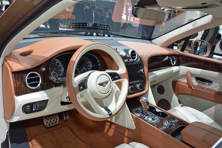 x^CK̓͊Oɕ؂₩Ŗ邢