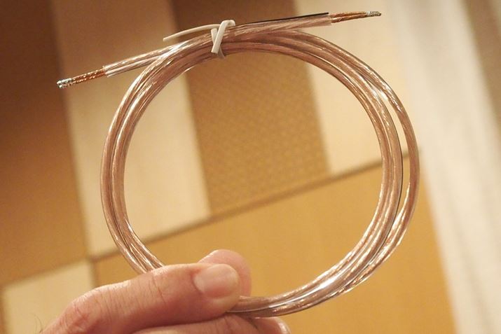 t̃Xs[J[P[uBfXNgbvpz肵A1.2mƒZȂĂ