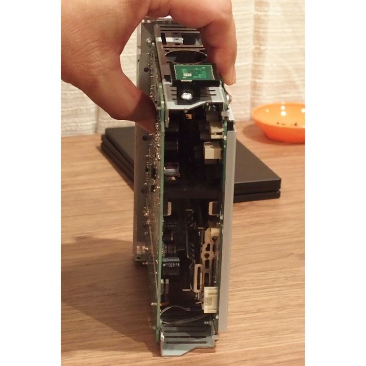 Xs[J[AvƃwbhzAv̊悤ɔzu