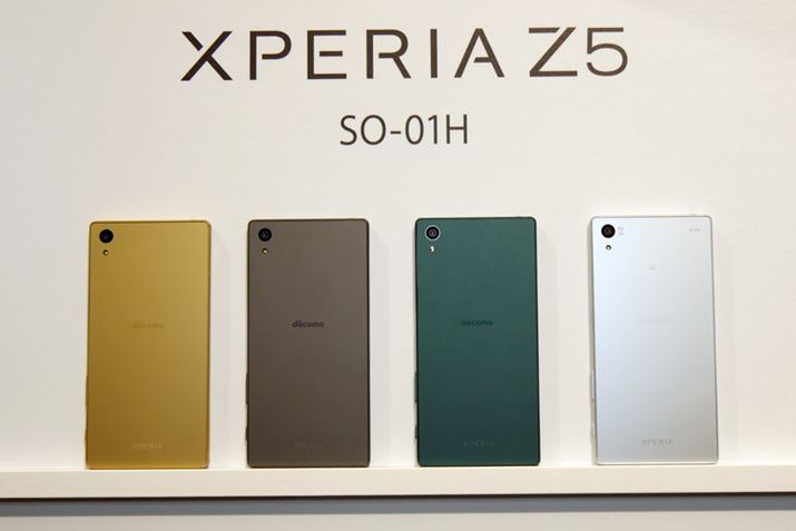 �J���[�o���G�[�V�����́A������AGold�AGraphite Black�AGreen�AWhite��4�F