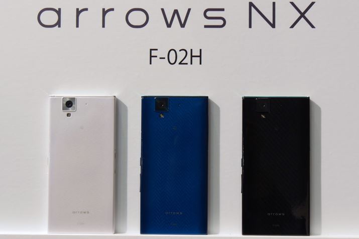 �J���[�o���G�[�V�����́A������AWhite�ABlack�AIris Green��3�F