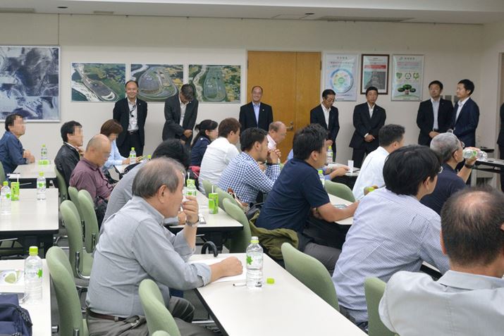 {ԃW[iXgiAJAJjɊJÂꂽuaXg̓~p^C