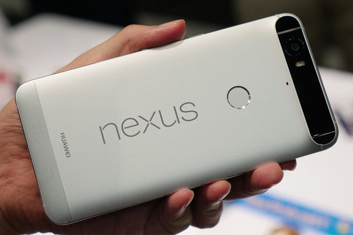 �{�f�B�͋������B�ʐ^�̃��f���́u�A���~�j�E���v