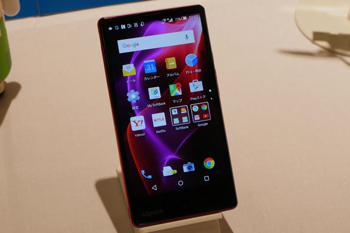 �t��HD�Ή��̖�4.7�C���`�̃n�C�X�s�[�hIGZO�t���𑕔�