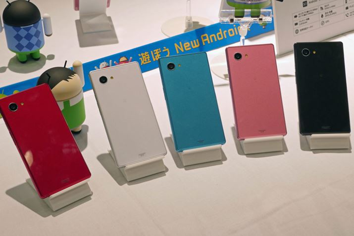 ������A���b�h�A�z���C�g�A�u���[�A�s���N�A�u���b�N�Ƃ���5�F�̃J���o����p��