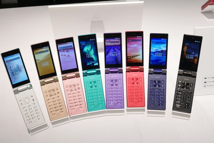 ��3.4�C���`�̉t���������Android�P�[�^�C�uAQUOS�P�[�^�C�v�\�t�g�o���N�ł�8�F�̃J���o��