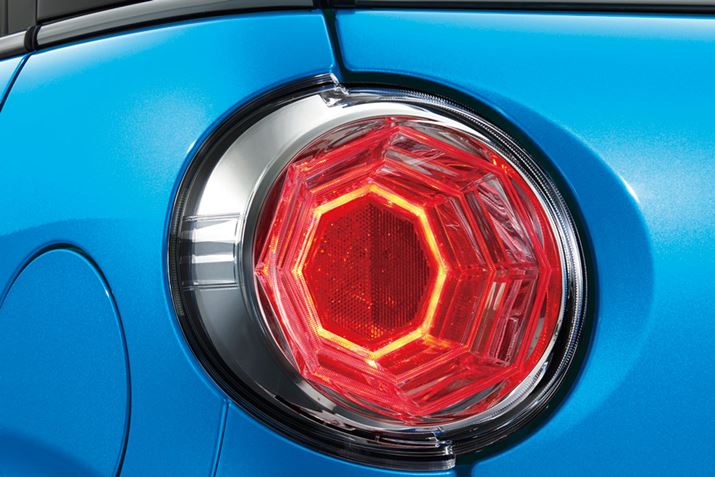 CtX^CƂ̒alꂽx̍fUCŁALXgȂł͂̐Eς\Ă