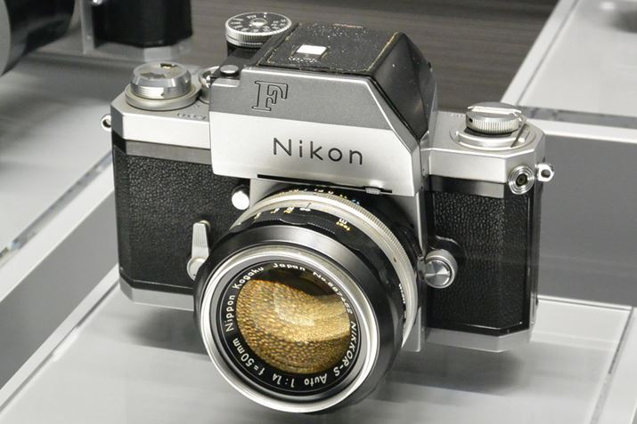 IovOTTLɂȂuNikon F Photomic TvB1965N