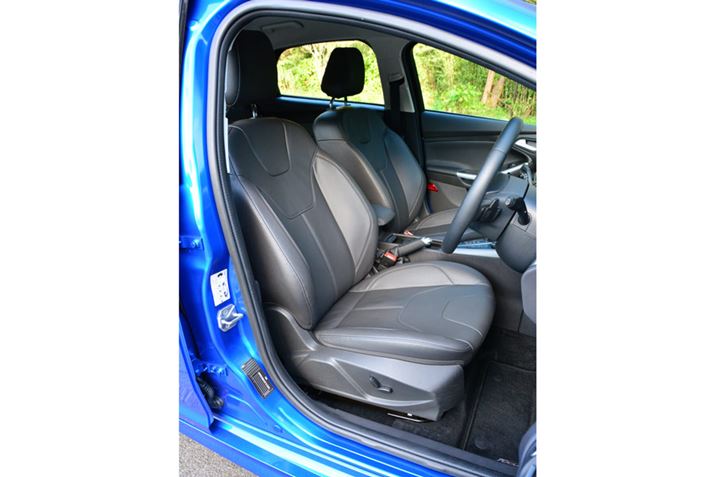 wbhƃbOXy[X\ɊmۂV[gCAEg