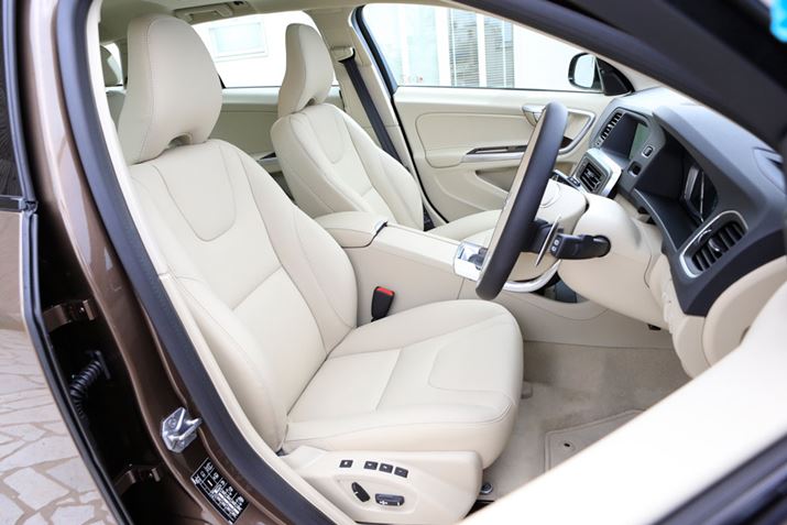 p[cЂƂЂƂ傫Ă邪AꂽfUĈ߃N[Ȉۂ󂯂