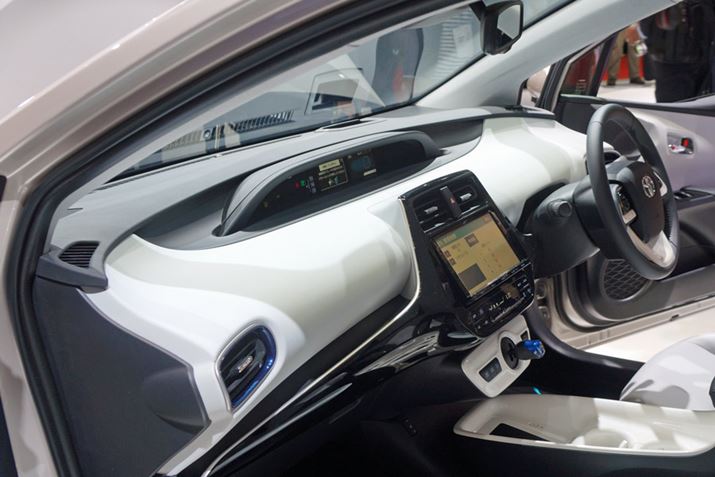 �Ɩ��̖��邢�W�����Ƃ������Ƃ����邪�A�Ƃɂ������邢�C���e���A