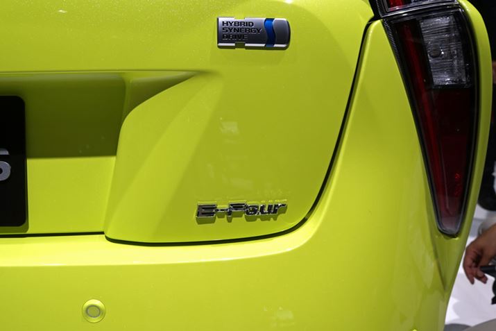 ���̃C�G���[���f���́A���[�^�[�������4�֋쓮�B4�샂�f���̒ǉ��͐V�����v���E�X�̖ڋʂ̂ЂƂ�