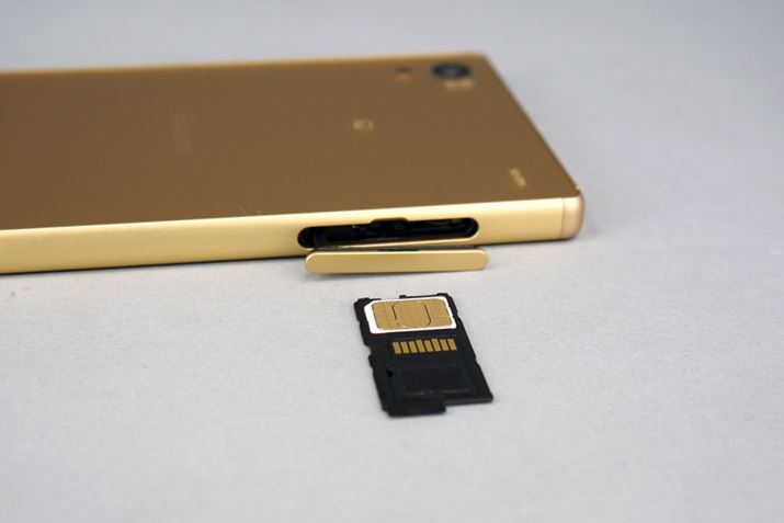 SIMJ[hmicroSD[J[hXbĝ͈ɂȂĂ