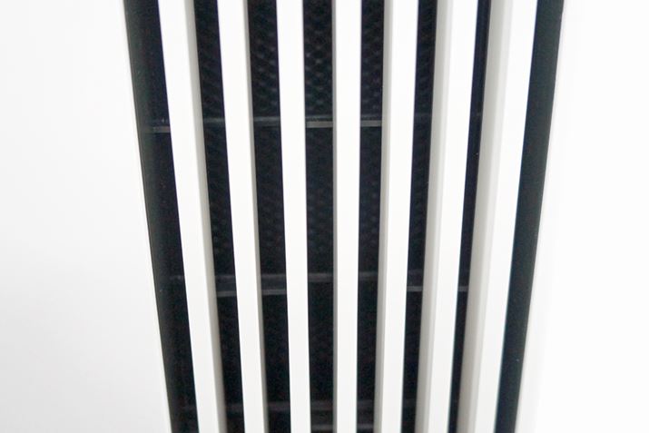 �����o�����ɂ̓t���b�v���t���Ă���A�㉺�ɋC����C�I����U���ł���