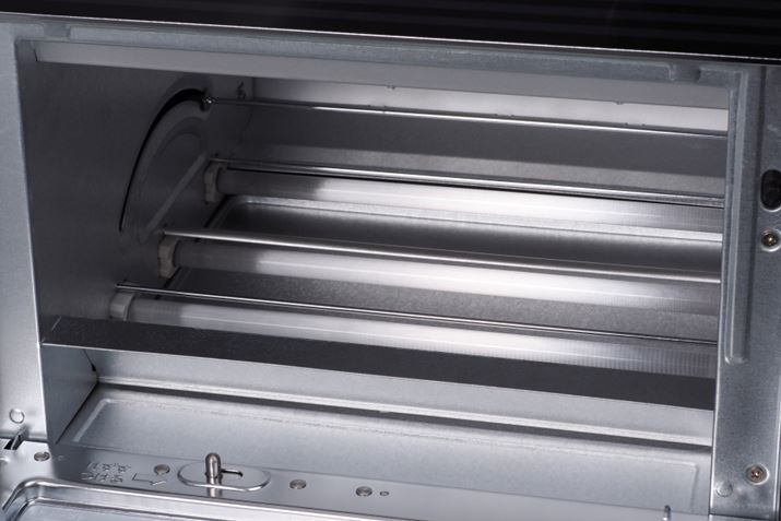 ɓ2{A3{̒΃q[^[𓋍ځBɓTCY27ij×29.5isj×8.5ijcm