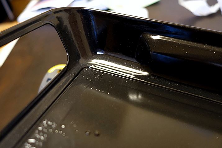 юUh~Jo[gp̉BJo[̗ɁAHނ̖юUĂ̂