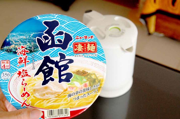 CC[W悤ȐpbP[WBeʂ108gi60gjł