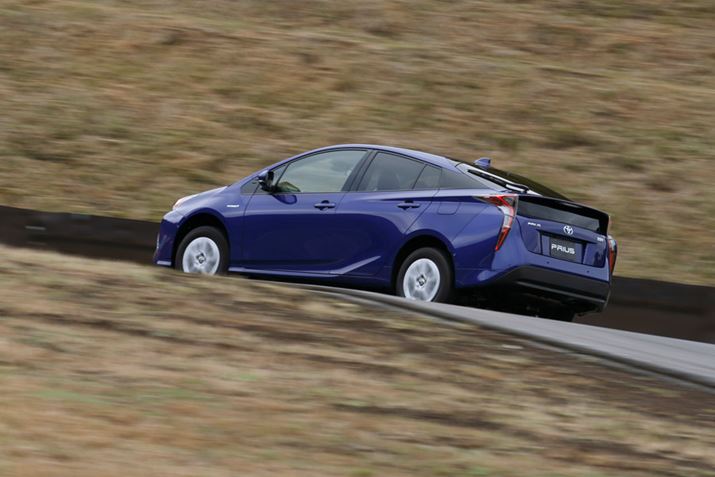 XeAO̎育肵ĂAvʂ̃Cő点邱Ƃł