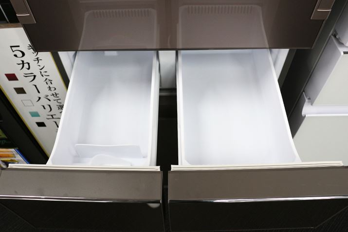 iⓀ͐X@ijƐ^ⓀɁiEjɂȂĂ