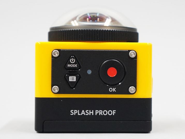 ���ʂɂ́A����{�^���i�^��J�n/��~�⃂�[�h��I�����郁�j���[�{�^���Ȃǁj�𑕔�